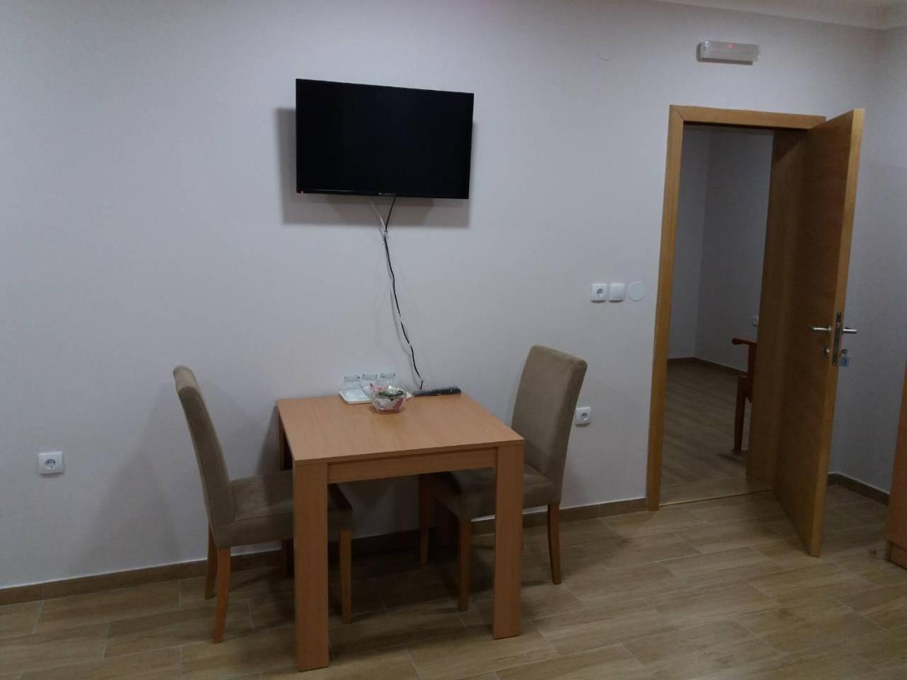 Prenociste I Restoran Ihthis Bajina Basta Exterior foto