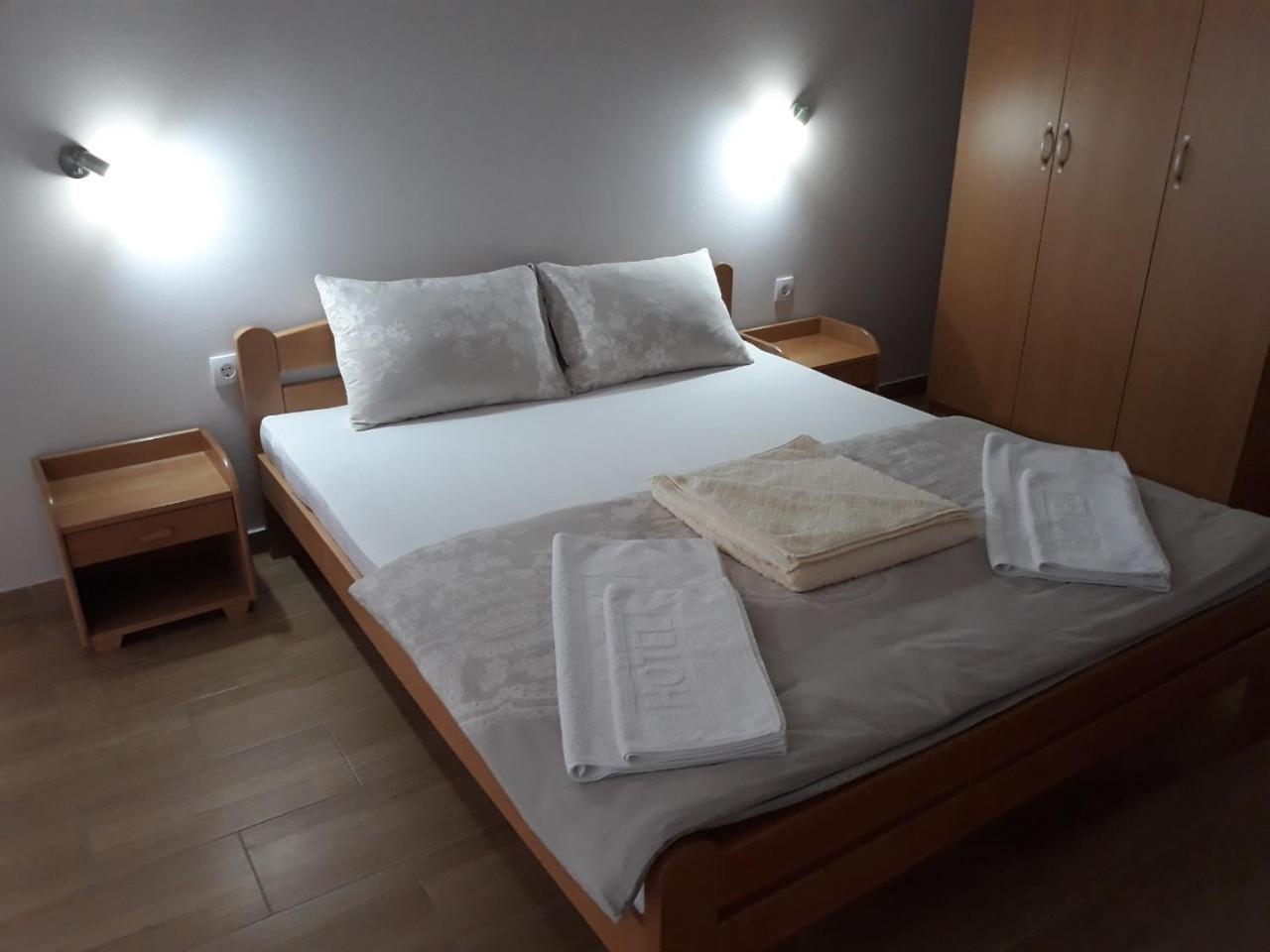 Prenociste I Restoran Ihthis Bajina Basta Exterior foto